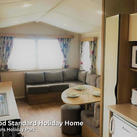 Redwood Standard Holiday Home Мейбълторп Екстериор снимка